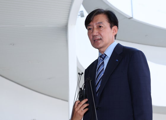 조국, 이재명 정부 성공 위해 진보 역할 강조하며 국민의힘 해체 목표 조국, 이재명 정부 성공 위해 진보 역할 강조하며 국민의힘 해체 목표