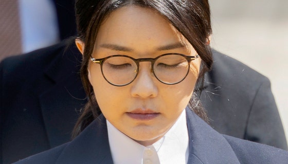 김건희, 기소 전 마지막 특검 조사에서 진술 거부…도이치모터스 주가조작 의혹 집중 김건희, 기소 전 마지막 특검 조사에서 진술 거부…도이치모터스 주가조작 의혹 집중