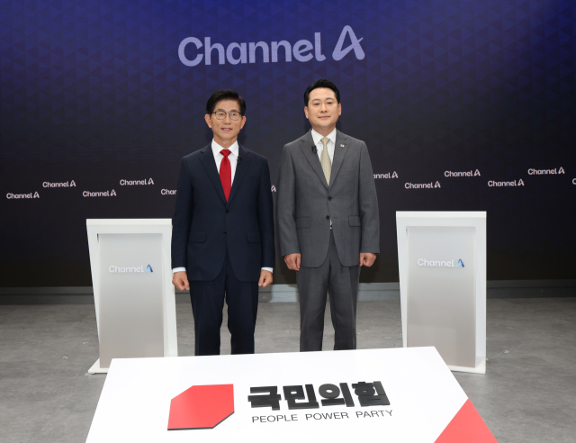 국민의힘 대표 선출 앞두고 김문수·장동혁 후보의 엇갈린 전략 국민의힘 대표 선출 앞두고 김문수·장동혁 후보의 엇갈린 전략