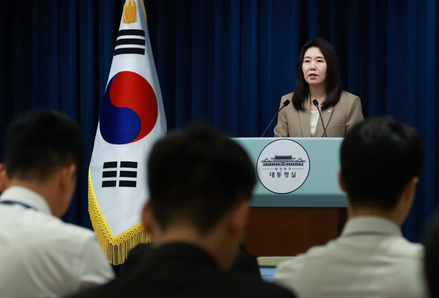 김형석 독립기념관장 논란, 대통령실 “사회적 논란 귀 기울여야” 김형석 독립기념관장 논란, 대통령실 “사회적 논란 귀 기울여야”