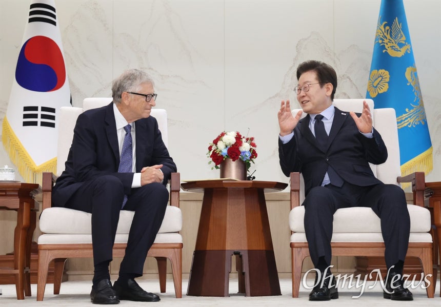 빌 게이츠, 이재명 대통령과의 만남에서 글로벌 보건 개선과 한국의 역할 강조 빌 게이츠, 이재명 대통령과의 만남에서 글로벌 보건 개선과 한국의 역할 강조