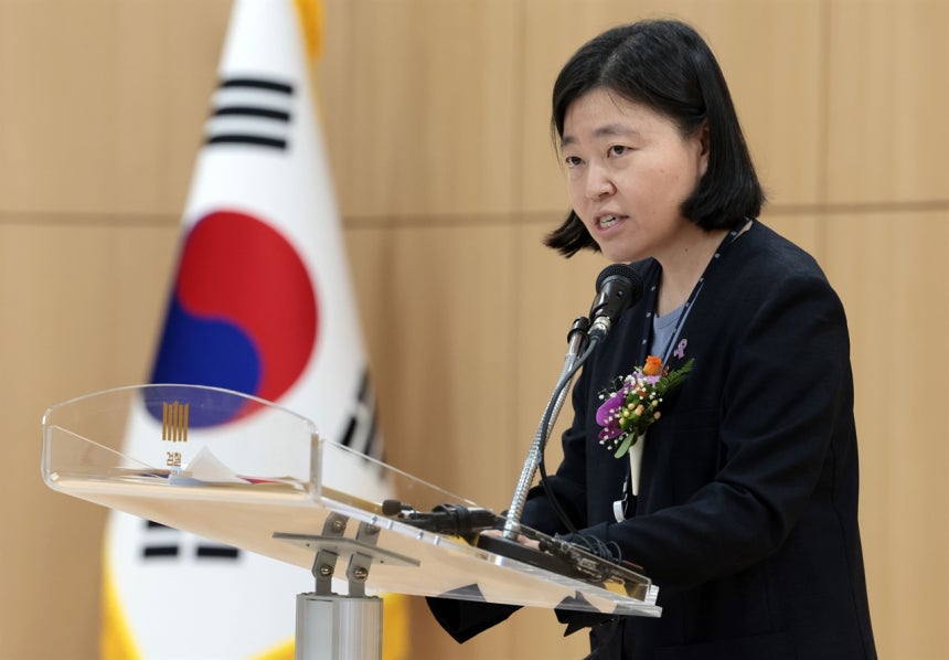 임은정 지검장, 인천세관 마약밀수 사건 지휘권 맡아 수사 전개 주목 임은정 지검장, 인천세관 마약밀수 사건 지휘권 맡아 수사 전개 주목