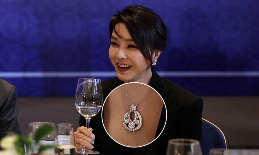 김건희 여사에게 현금 대신 목걸이 전달된 이유와 법조계의 분석 김건희 여사에게 현금 대신 목걸이 전달된 이유와 법조계의 분석