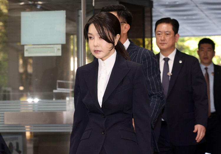 김건희 여사, 특검 세 번째 소환조사 임박…진술 거부 이어질까 김건희 여사, 특검 세 번째 소환조사 임박…진술 거부 이어질까