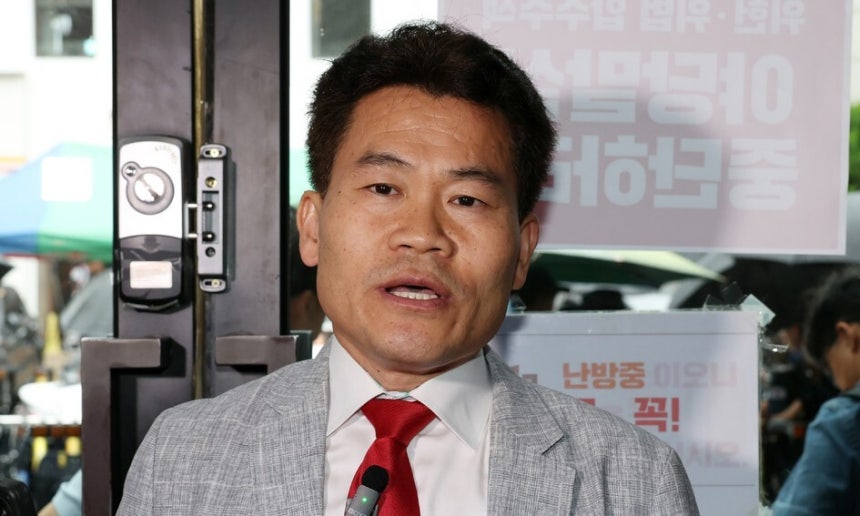 전한길, 김건희 여사 면회 요청 공개하며 “죽을죄 안 저질러” 주장 전한길, 김건희 여사 면회 요청 공개하며 “죽을죄 안 저질러” 주장