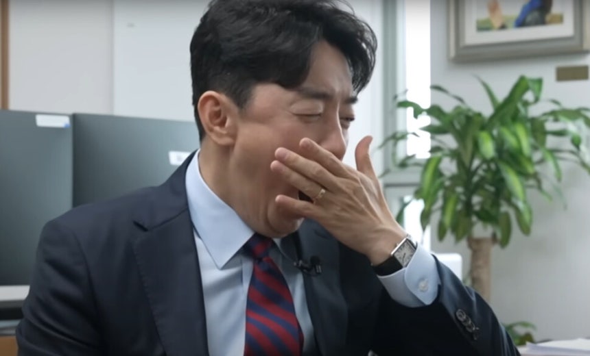 강훈식 비서실장, 대통령실의 바쁜 일정 속에서도 “피곤하지 않다” 강조 강훈식 비서실장, 대통령실의 바쁜 일정 속에서도 “피곤하지 않다” 강조