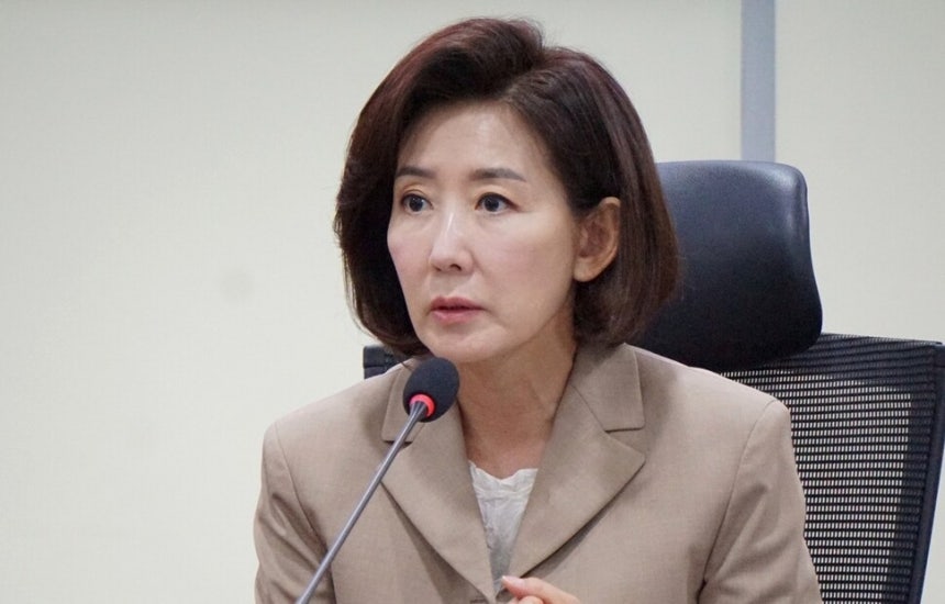 나경원, 이재명 대통령 방미 성과에 “트럼프에 아첨만, 60점도 어렵다” 나경원, 이재명 대통령 방미 성과에 “트럼프에 아첨만, 60점도 어렵다”