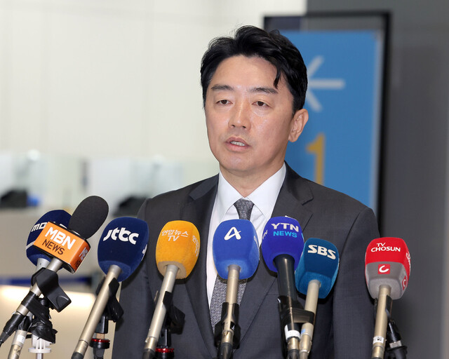 대통령실, 여야 지도부 회동 수락 촉구…“모든 의제 논의 가능” 대통령실, 여야 지도부 회동 수락 촉구…“모든 의제 논의 가능”