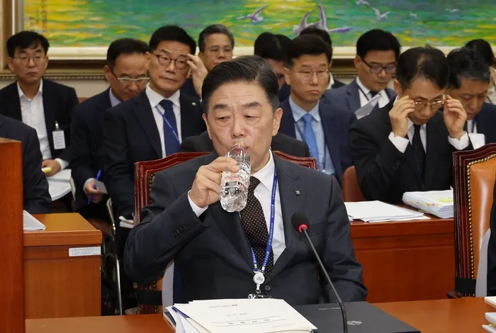 김형석 독립기념관장 발언 논란, 민주당 “뉴라이트 거취 정해라” 김형석 독립기념관장 발언 논란, 민주당 “뉴라이트 거취 정해라”