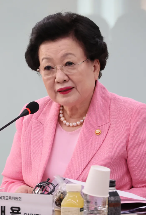 대통령실, 이배용 위원장 국회 불출석에 “휴가 이유로 면제 안 돼” 강조 대통령실, 이배용 위원장 국회 불출석에 “휴가 이유로 면제 안 돼” 강조