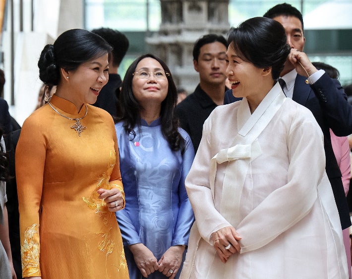 김혜경 여사, 베트남 영부인과 국립중앙박물관에서 문화 교류 논의 김혜경 여사, 베트남 영부인과 국립중앙박물관에서 문화 교류 논의