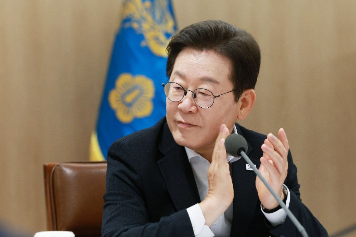 이재명 대통령, 광화문서 국민임명식 개최…광복 80주년 기념 행사 이재명 대통령, 광화문서 국민임명식 개최…광복 80주년 기념 행사
