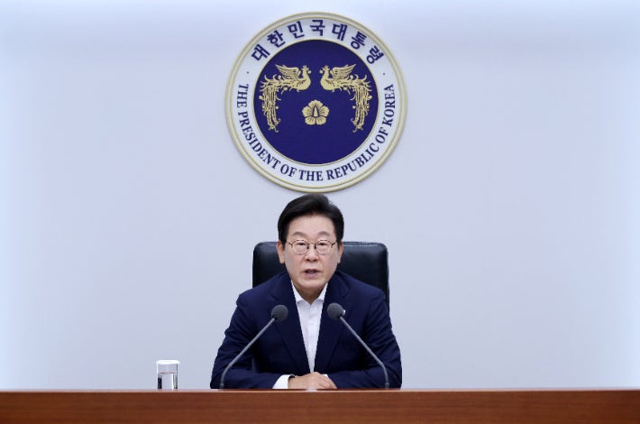 이재명 대통령, 내수 활성화와 석유화학 산업 재편 강조 이재명 대통령, 내수 활성화와 석유화학 산업 재편 강조
