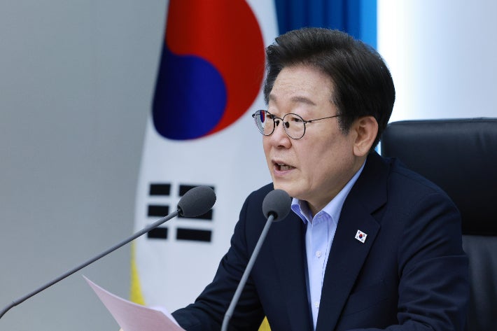 이재명 대통령의 ‘국민임명식’, 소통과 화합의 상징적 행사로 주목 이재명 대통령의 ‘국민임명식’, 소통과 화합의 상징적 행사로 주목