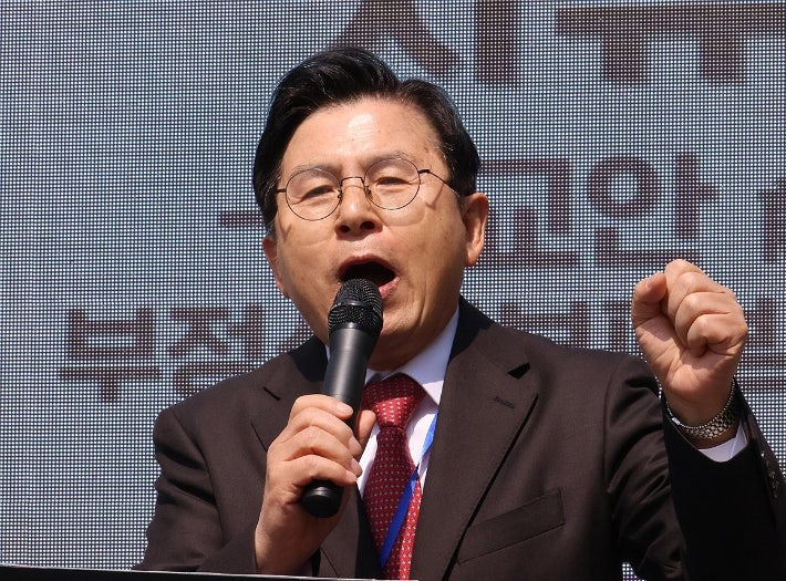 경찰, 황교안 전 총리 부정선거 혐의로 부방대 사무실 압수수색 경찰, 황교안 전 총리 부정선거 혐의로 부방대 사무실 압수수색
