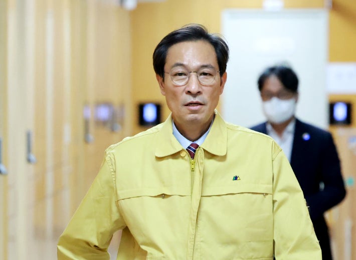 우상호, 공공기관 ‘알박기 인사’ 논란 해결 위해 여야 협력 촉구 우상호, 공공기관 ‘알박기 인사’ 논란 해결 위해 여야 협력 촉구