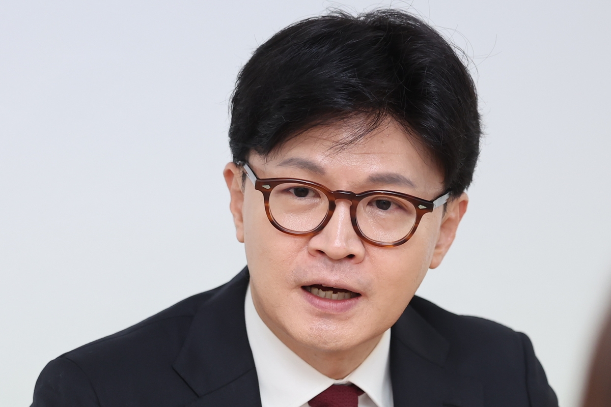 한동훈, 국민의힘 후보들 연대 강조하며 “국민에 버림받을 수 있다” 경고 한동훈, 국민의힘 후보들 연대 강조하며 “국민에 버림받을 수 있다” 경고