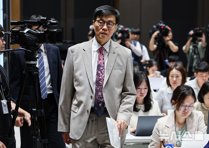 서울 아파트값 상승폭 둔화, 한은 금리 인하 기대감 고조 서울 아파트값 상승폭 둔화, 한은 금리 인하 기대감 고조