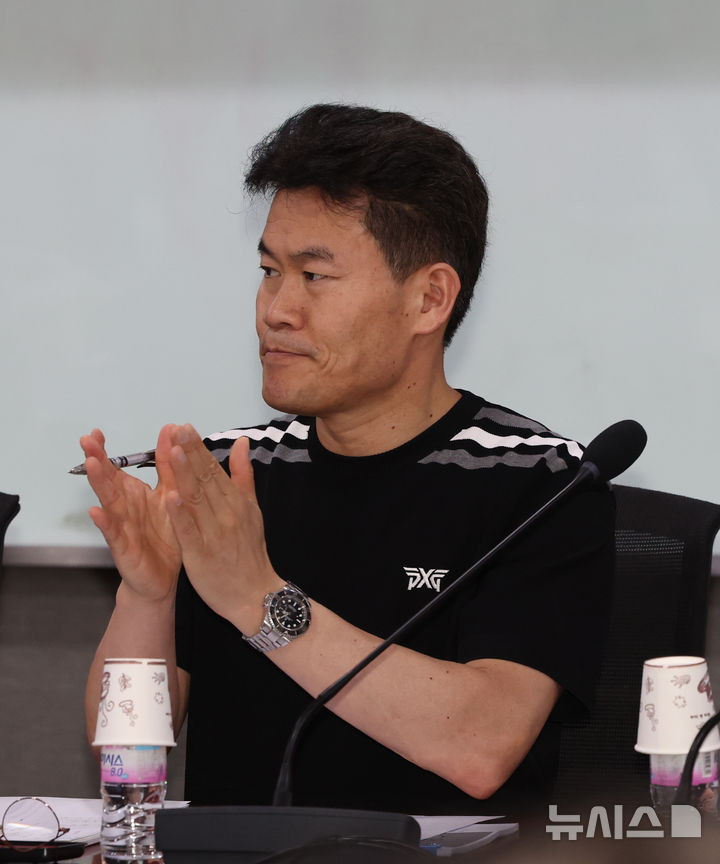 전한길, 공직선거법 위반 혐의로 경찰 조사… 발언 왜곡 논란 전한길, 공직선거법 위반 혐의로 경찰 조사… 발언 왜곡 논란