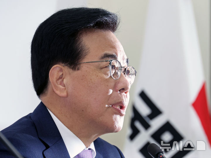 김지훈, 이춘석 차명 주식거래 사태에 대한 국민의힘의 강력한 대응 촉구 김지훈, 이춘석 차명 주식거래 사태에 대한 국민의힘의 강력한 대응 촉구