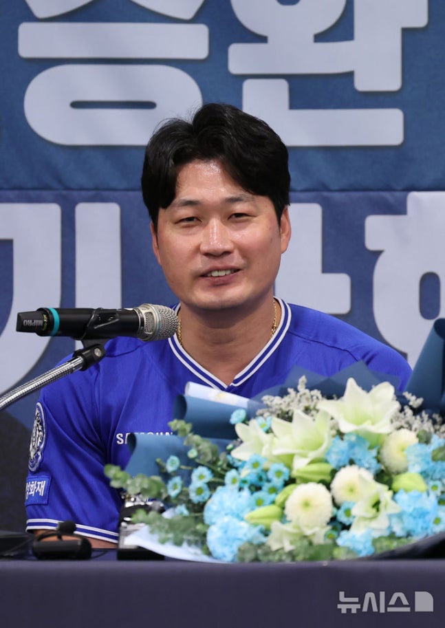 삼성 라이온즈 ‘돌부처’ 오승환, 21년 프로 생활 마무리하며 은퇴 발표 삼성 라이온즈 ‘돌부처’ 오승환, 21년 프로 생활 마무리하며 은퇴 발표