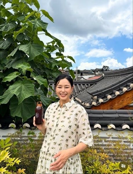 배우 이하늬, 둘째 출산 앞두고 D라인 자랑하며 근황 공개 배우 이하늬, 둘째 출산 앞두고 D라인 자랑하며 근황 공개