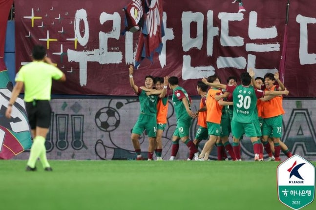 포항스틸러스, 광주FC에 1-0 승리하며 리그 4위 도약 포항스틸러스, 광주FC에 1-0 승리하며 리그 4위 도약