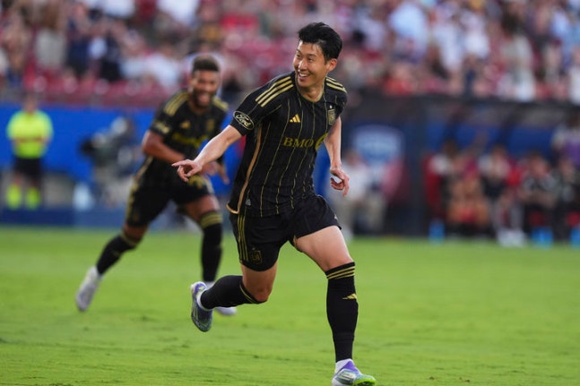 손흥민, 미국 프로축구 MLS 데뷔 3경기 만에 첫 골 기록 손흥민, 미국 프로축구 MLS 데뷔 3경기 만에 첫 골 기록
