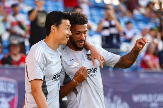 손흥민, LAFC에서 선발 출전 후 MLS 데뷔골 기록 손흥민, LAFC에서 선발 출전 후 MLS 데뷔골 기록