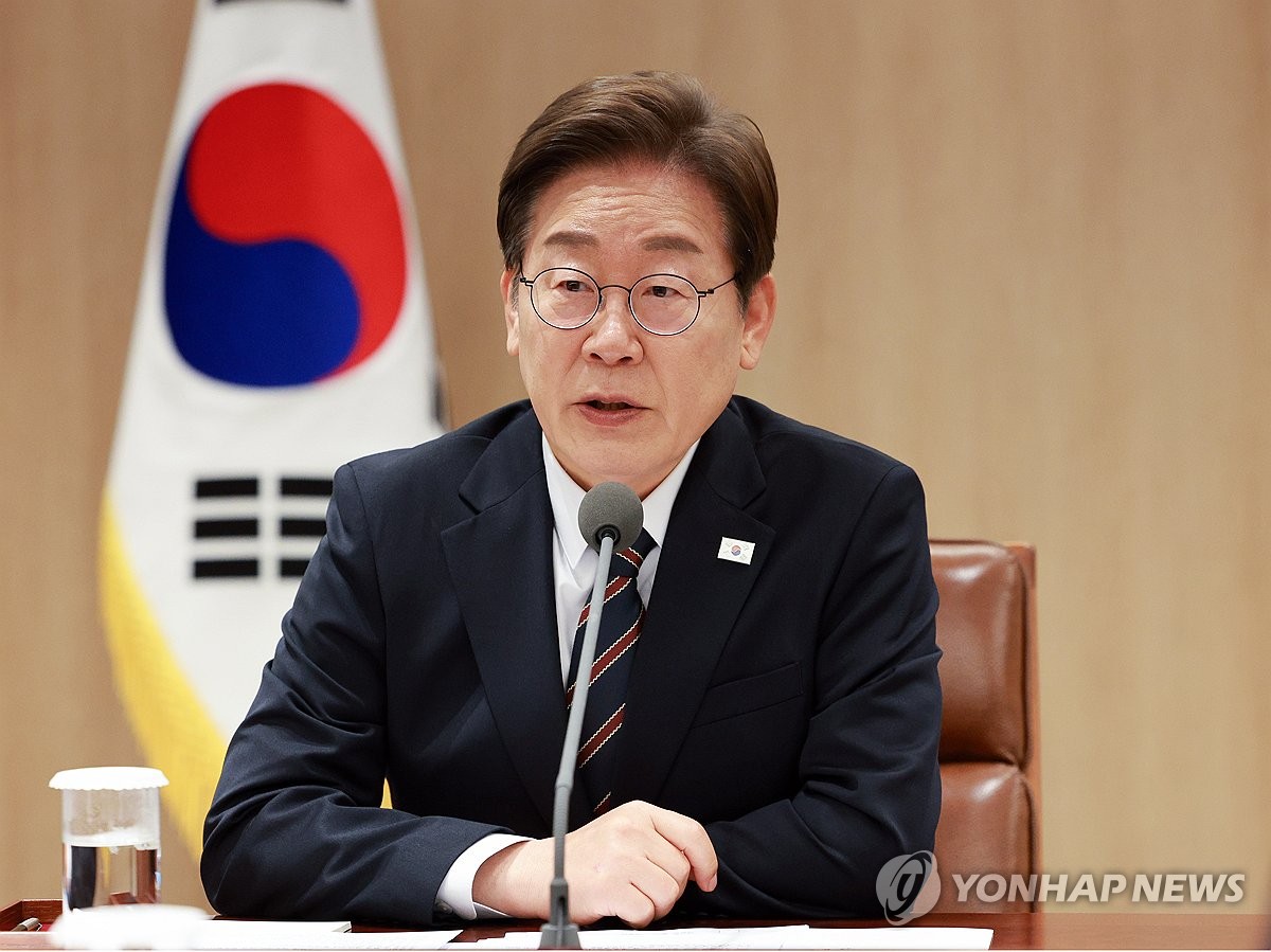이재명 대통령의 넥타이 정치, 광복절 행사에서 드러난 메시지 이재명 대통령의 넥타이 정치, 광복절 행사에서 드러난 메시지