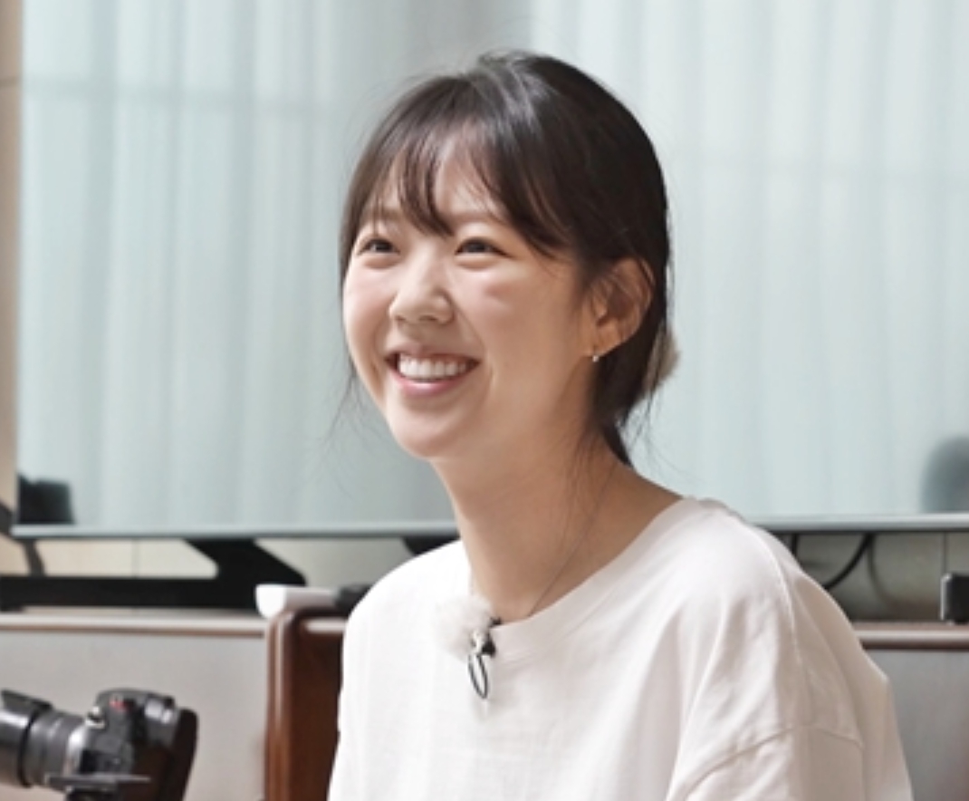 배우 지예은 씨의 럭셔리한 집 공개, 모델하우스 같은 인테리어로 화제