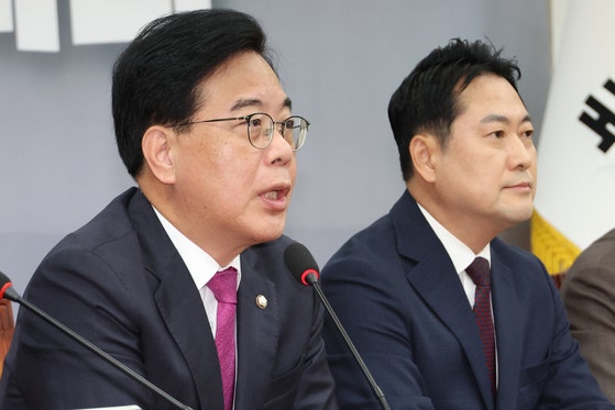 송언석, 민주당의 특검법 합의 파기에 강력 비판하며 협치 강조 송언석, 민주당의 특검법 합의 파기에 강력 비판하며 협치 강조