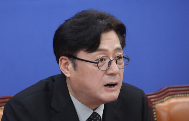 홍익표 전 원내대표, 검찰개혁 논란 속 민주당 준비 부족 지적 홍익표 전 원내대표, 검찰개혁 논란 속 민주당 준비 부족 지적