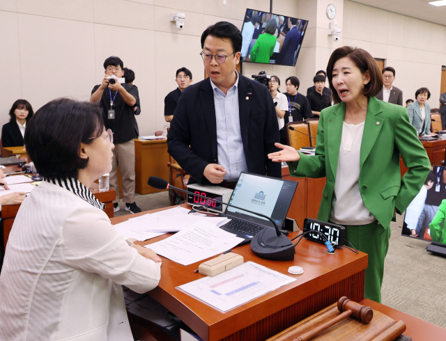 내란특검, 계엄해제 표결 방해 의혹 속 나경원 의원 통화 기록 주목 내란특검, 계엄해제 표결 방해 의혹 속 나경원 의원 통화 기록 주목