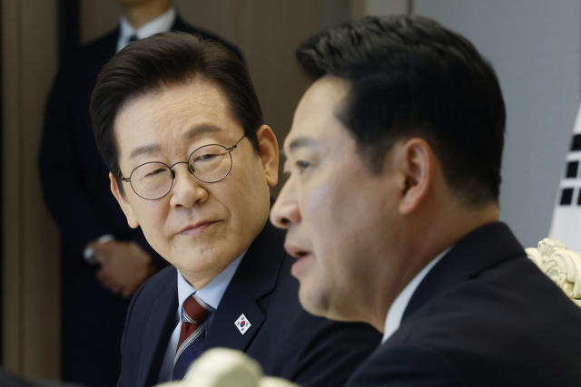 장동혁, 검찰 해체 반대 입장 표명…이재명 대통령 “우리 정부에도 레드팀 필요” 장동혁, 검찰 해체 반대 입장 표명…이재명 대통령 “우리 정부에도 레드팀 필요”