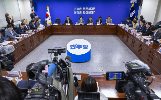 내란특별재판부 설치 논란, 민주당 내 이견과 반발 속에서 방향성 모색 내란특별재판부 설치 논란, 민주당 내 이견과 반발 속에서 방향성 모색