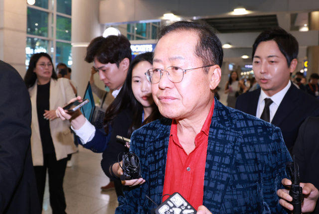 홍준표 전 대구시장, 한미정상회담 후 조지아 사태 언급하며 자체 핵무장 주장 홍준표 전 대구시장, 한미정상회담 후 조지아 사태 언급하며 자체 핵무장 주장