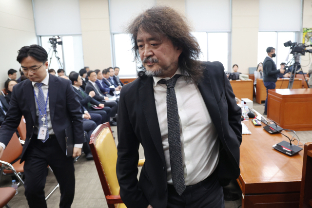 김어준의 금융감독원 직원 퇴사 발언에 국민의힘 강력 비판, “상왕 정치의 민낯 드러나” 김어준의 금융감독원 직원 퇴사 발언에 국민의힘 강력 비판, “상왕 정치의 민낯 드러나”