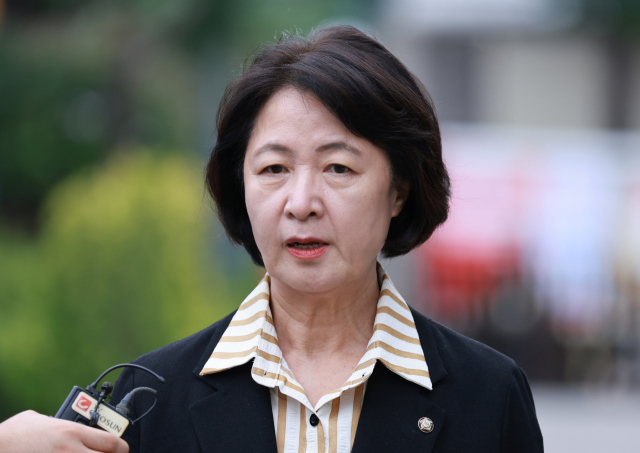 추미애, 김병기 원내대표 비판하며 “정무적 판단 부족, 본질 놓쳐선 안 돼” 추미애, 김병기 원내대표 비판하며 “정무적 판단 부족, 본질 놓쳐선 안 돼”