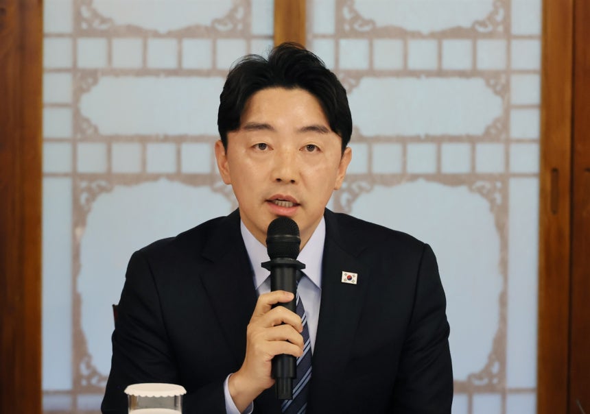 미국 구금 한국 근로자 석방 교섭 완료, 전세기 출발 임박 미국 구금 한국 근로자 석방 교섭 완료, 전세기 출발 임박