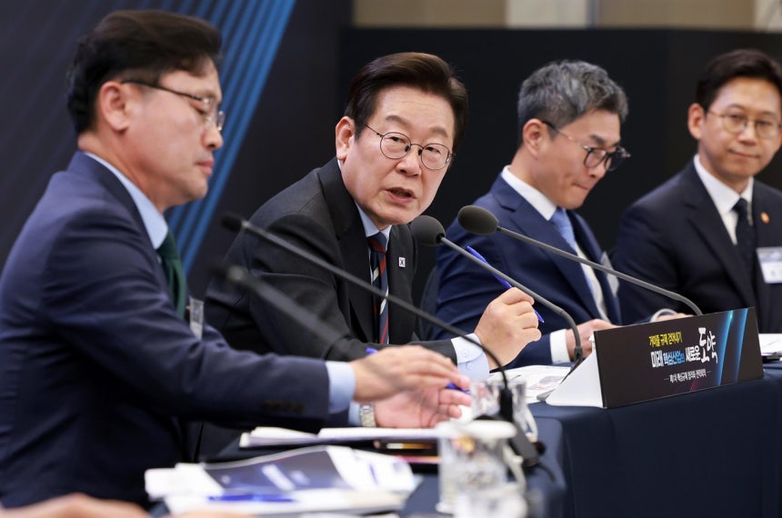 이재명 대통령, 산재 기업 처벌보다 과징금이 효과적이라고 강조 이재명 대통령, 산재 기업 처벌보다 과징금이 효과적이라고 강조