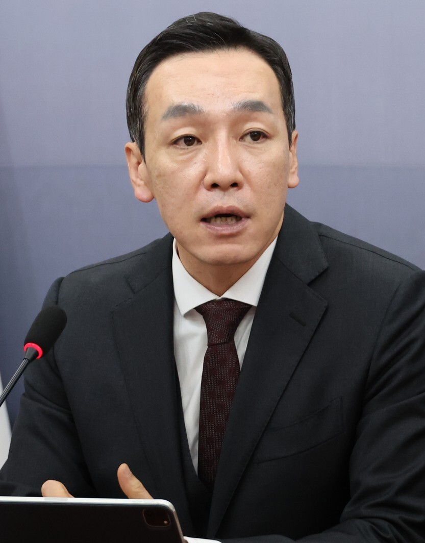 김민수 국민의힘 최고위원, 윤석열 전 대통령 석방 촉구 발언 논란 김민수 국민의힘 최고위원, 윤석열 전 대통령 석방 촉구 발언 논란