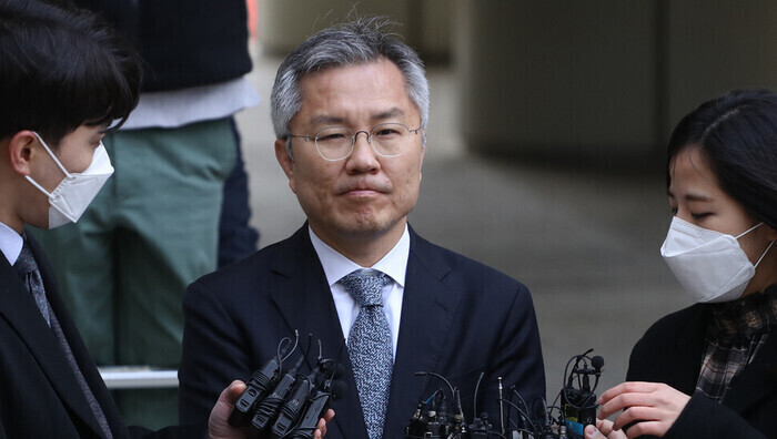 최강욱, 2차 가해 논란 속 더불어민주당 교육연수위원장직 사퇴 최강욱, 2차 가해 논란 속 더불어민주당 교육연수위원장직 사퇴