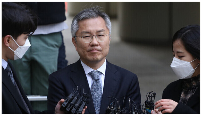 최강욱 전 교육연수원장, 성폭력 발언 논란으로 윤리심판원 회부 최강욱 전 교육연수원장, 성폭력 발언 논란으로 윤리심판원 회부
