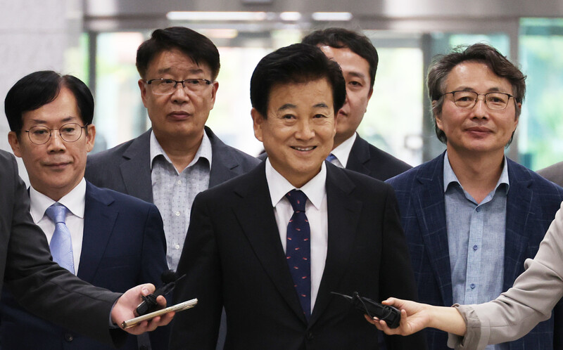 정동영, 공직선거법 위반 항소심에서도 벌금 70만원 선고받아 의원직 유지 정동영, 공직선거법 위반 항소심에서도 벌금 70만원 선고받아 의원직 유지