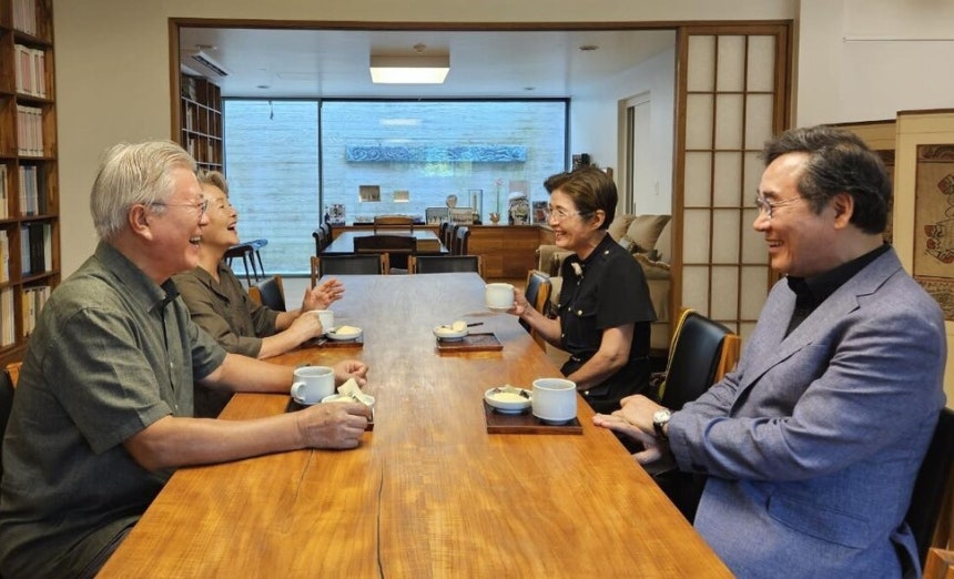 이언주, 문재인-이낙연 회동에 비판적 입장 표명하며 “정치적 해석 불가피” 이언주, 문재인-이낙연 회동에 비판적 입장 표명하며 “정치적 해석 불가피”