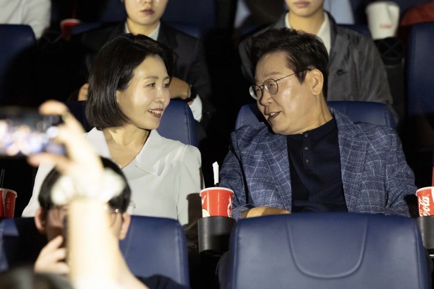 이재명 대통령, 베니스영화제 박찬욱 감독의 도전에 “한국 영화 위상 높였다” 평가 이재명 대통령, 베니스영화제 박찬욱 감독의 도전에 “한국 영화 위상 높였다” 평가