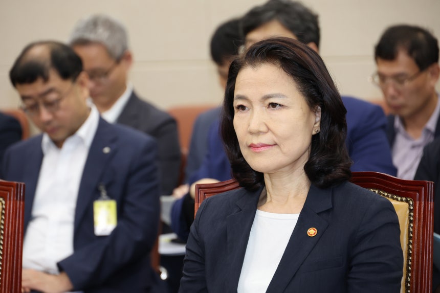 방송통신위원회 폐지 및 방송미디어통신위원회 신설 법안, 국회 상임위 통과 방송통신위원회 폐지 및 방송미디어통신위원회 신설 법안, 국회 상임위 통과