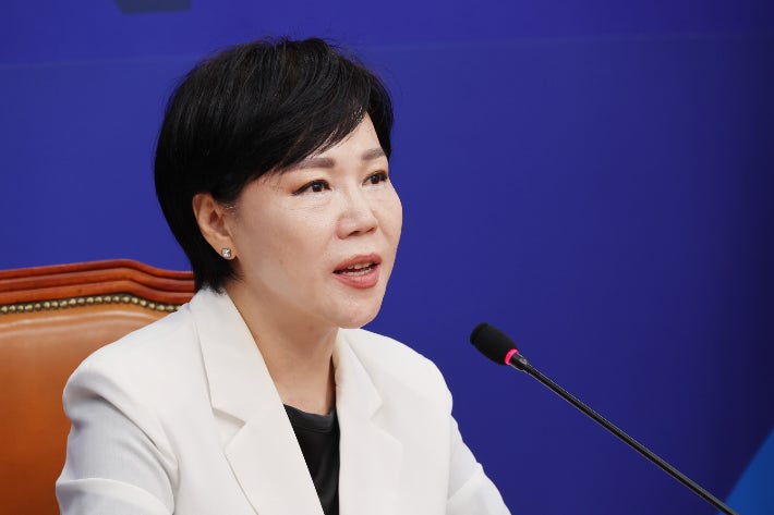전현희, 내란 특별재판부 설치 논의에 “사법부 자정이 우선돼야” 전현희, 내란 특별재판부 설치 논의에 “사법부 자정이 우선돼야”