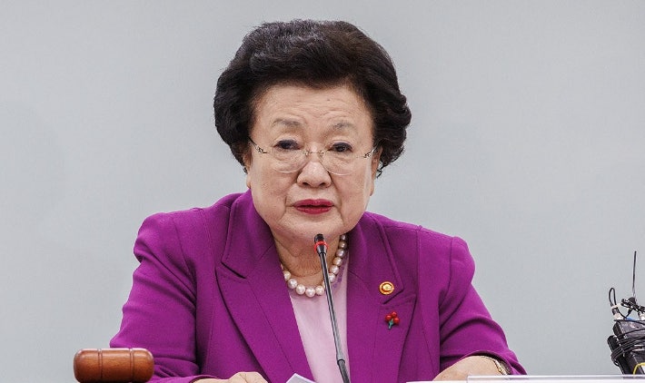이배용 국가교육위원장, ‘매관매직’ 의혹 속 사퇴 의사 표명 이배용 국가교육위원장, ‘매관매직’ 의혹 속 사퇴 의사 표명